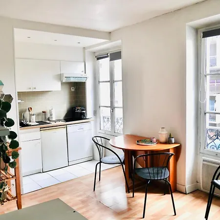 Charming And Bright Studio Metro On The Corner Apartament Pantin