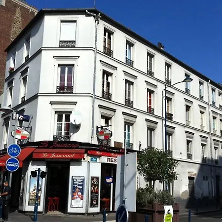 Apartament Charming And Bright Studio Metro On The Corner Pantin