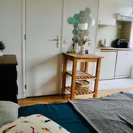 Charming And Bright Studio Metro On The Corner * Pantin